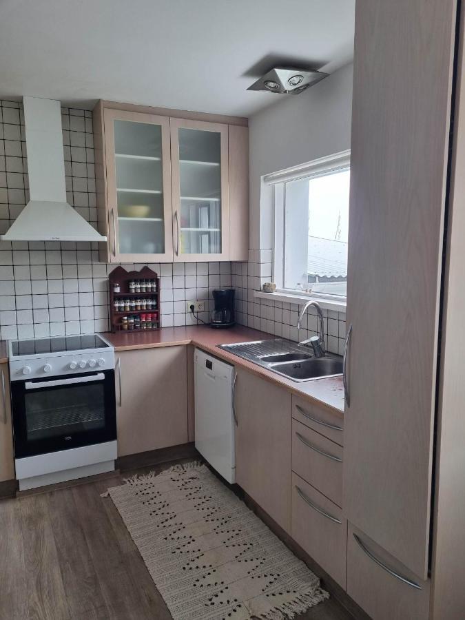 Guesthouse Maddy Húsavík Eksteriør bilde